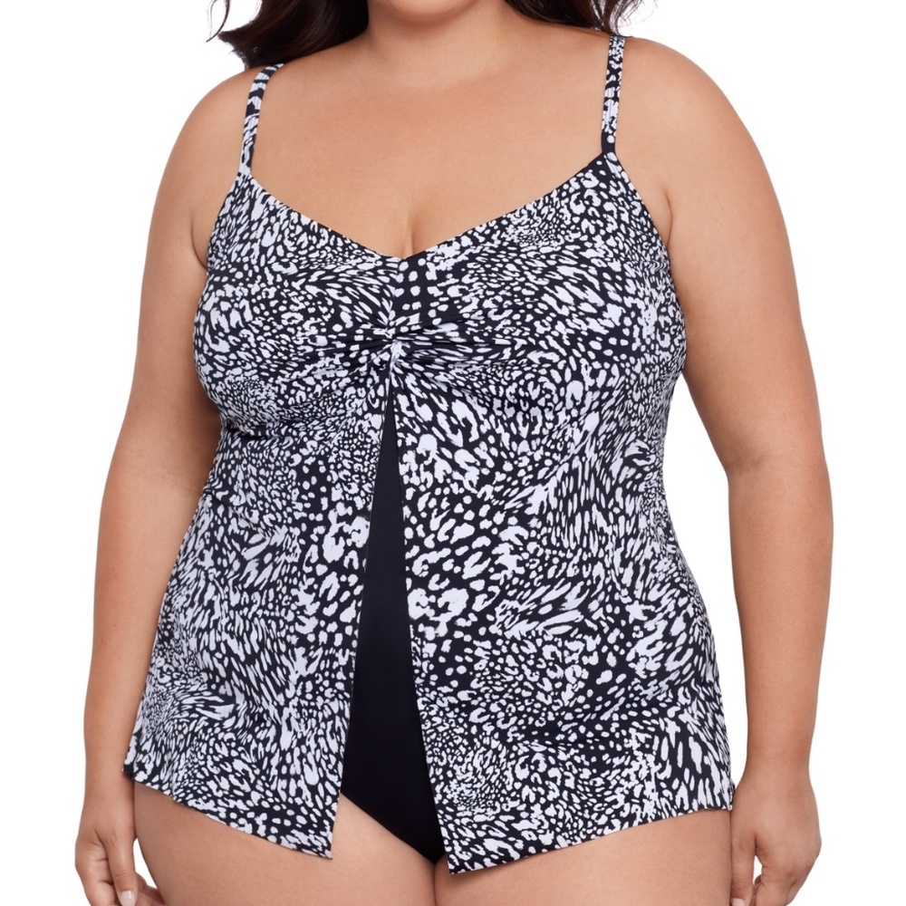 Swim Solutions Plus Size Printed Flyaway Fauxkini One Piece